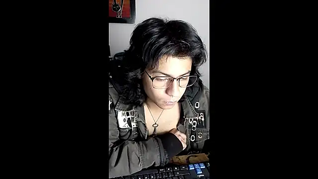 Thrash_Riff_God_93's cam snapshot