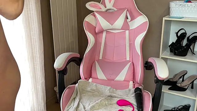 lucie_mehott live sex cam