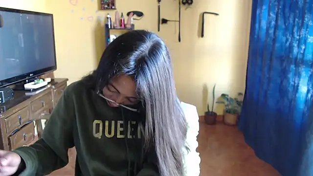 Violet_And_Smith's cam snapshot