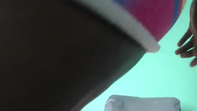 avaleri_cherry's cam snapshot