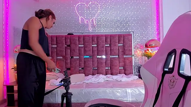 KylieVictoria live sex cam