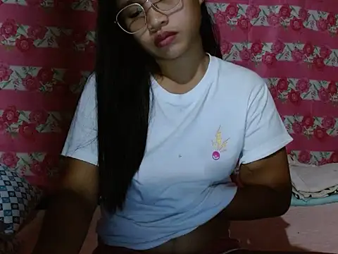 sweet_caroline6969's web cam