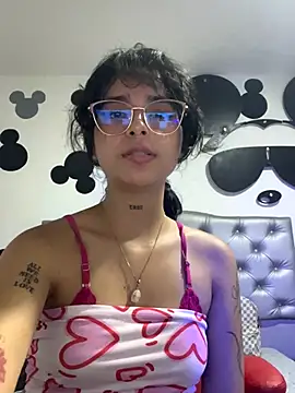 _vaiolet_owo's cam snapshot