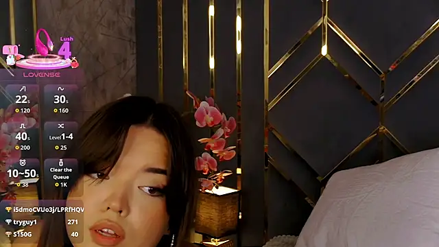 NaomiAster's cam snapshot