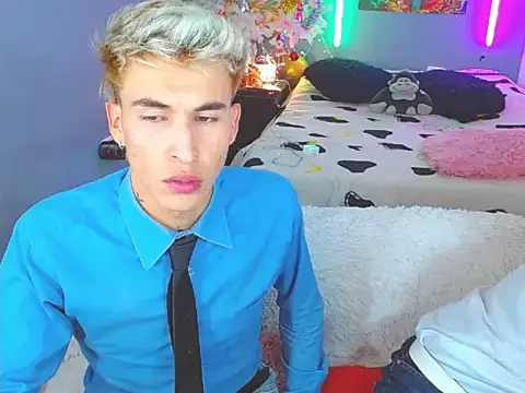 Latin_boysxxxx's cam snapshot