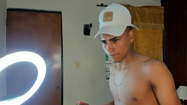 Emiliano_Reyes's cam snapshot