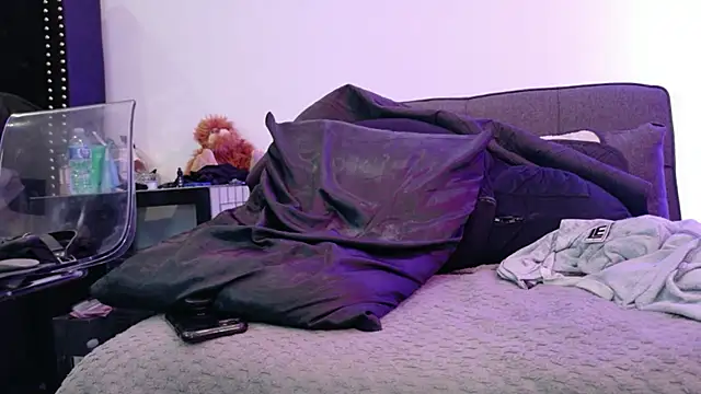 Midnightrose11 live sex cam