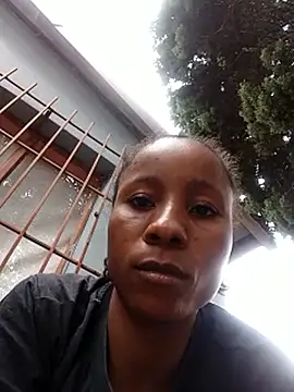 HotPetite_25's cam snapshot