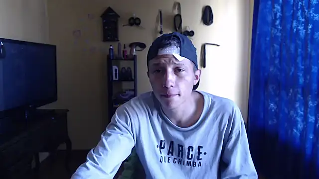 Violet_And_Smith's cam snapshot