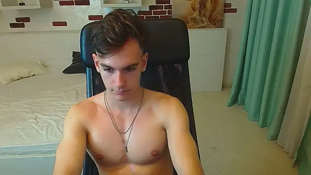 BradyFlint live sex cam