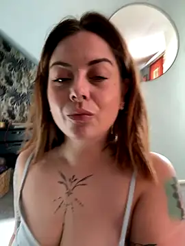 _naomidiz's cam snapshot