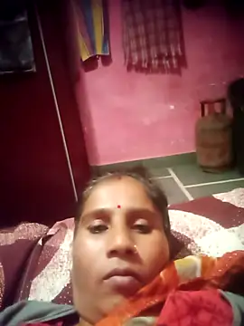 OliveGreen22's cam snapshot