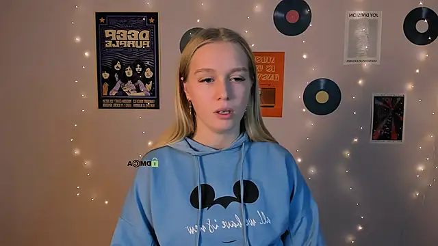 megan_cold's cam snapshot