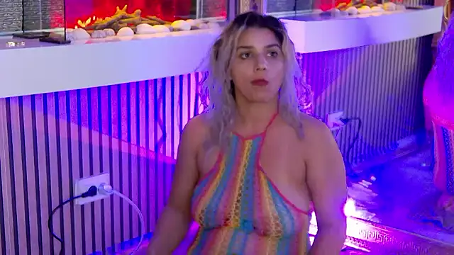 SweetMissXXX's cam snapshot