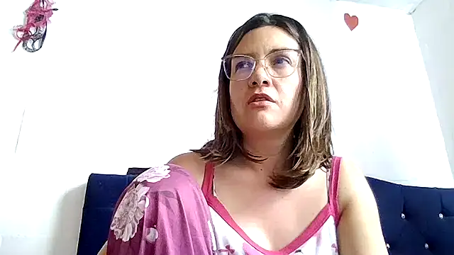 princessbella93's cam snapshot