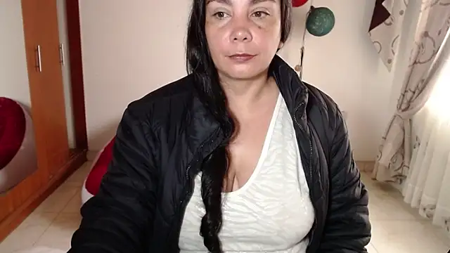 Vivian_milf_paint's cam snapshot