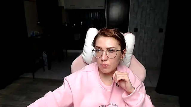 Reginasmilee's cam snapshot