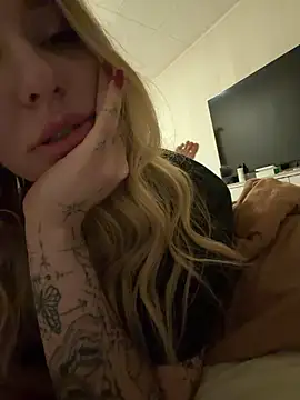 AriellaMelo's cam snapshot