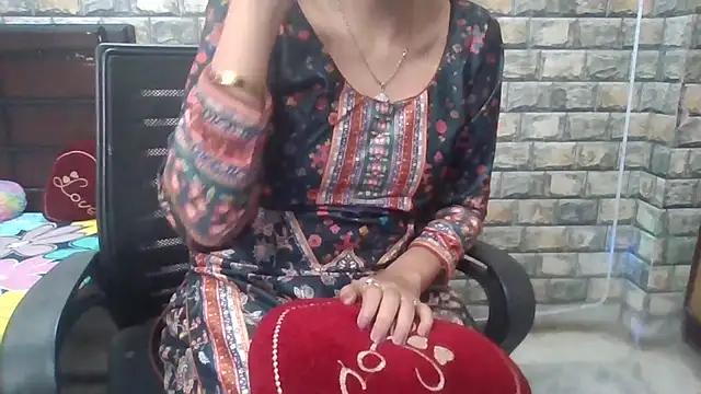 Sexy_iknoor's cam snapshot