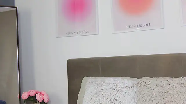 VioletiSwone's cam snapshot