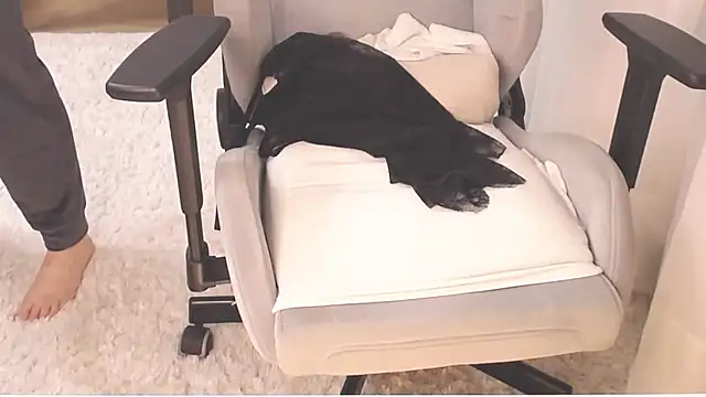 ms_Hot_milf's cam snapshot