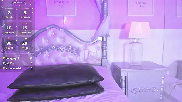 AmberBlazze's cam snapshot