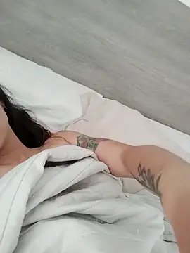 Goldie_Cazacu's cam snapshot