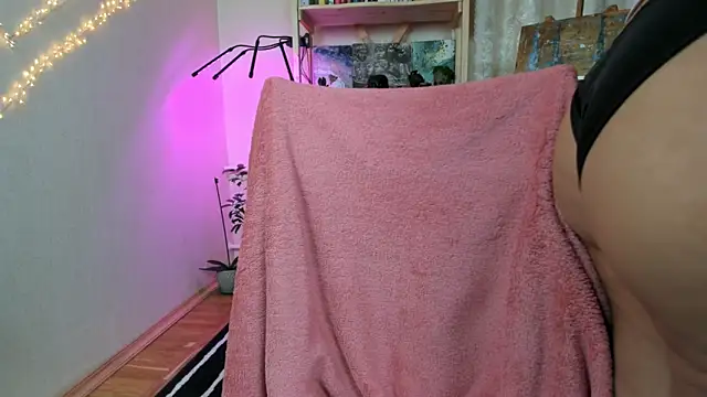 BrightDani's cam snapshot