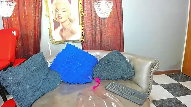 naughty_milf_esmeralda's cam snapshot