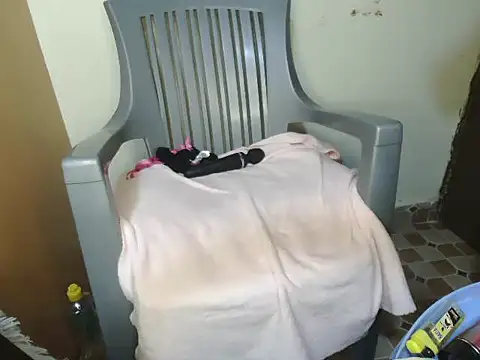 HoLy-ViRgiN live sex cam