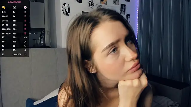 lovelyalivia's cam snapshot