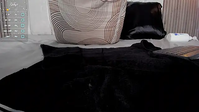 mily__18's cam snapshot