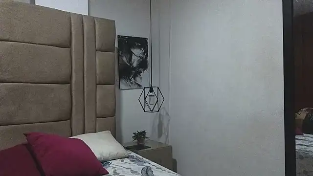 Charlotteto_'s cam snapshot