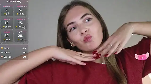 chloi_hes's cam snapshot