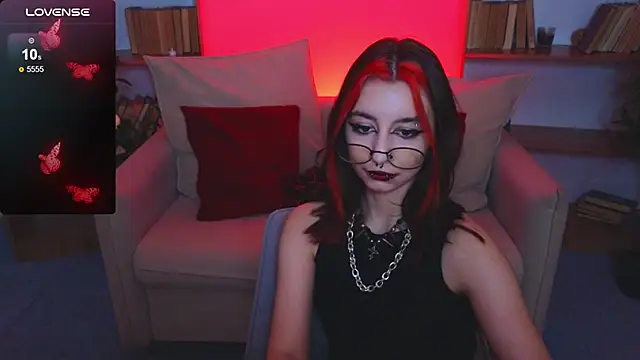 Mistress__Marcelline's cam snapshot