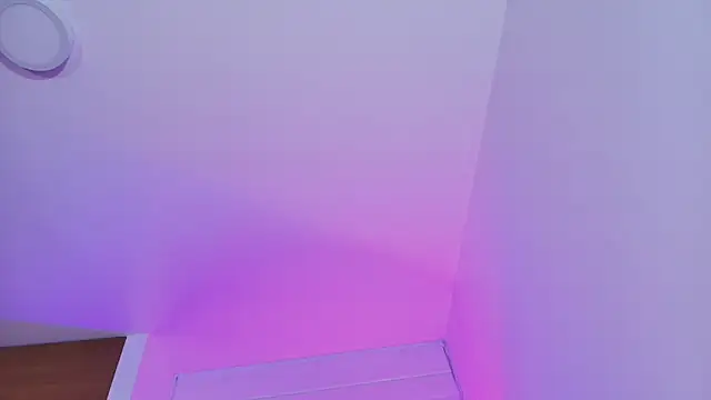 ArianaReynoldss's cam snapshot