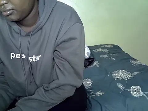 Sexiebony12's cam snapshot