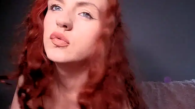 ENGLISHEMILY_69's cam snapshot