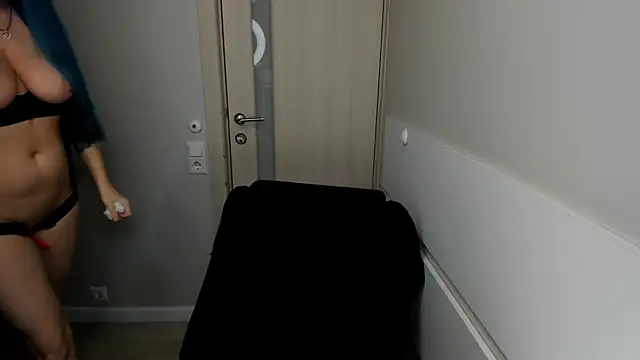 JuliaBusty's cam snapshot