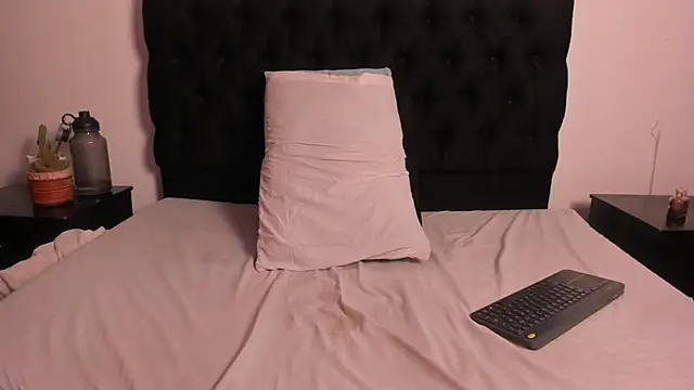 Lucio__Fox's cam snapshot