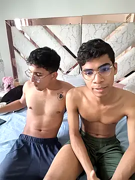 Desire4Duo's cam snapshot