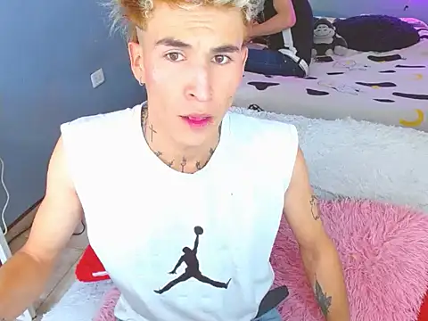 Latin_boysxxxx's cam snapshot