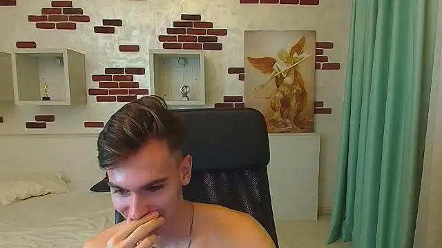 BradyFlint live sex cam