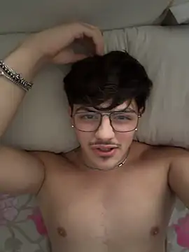 Lxx001@xh live sex cam