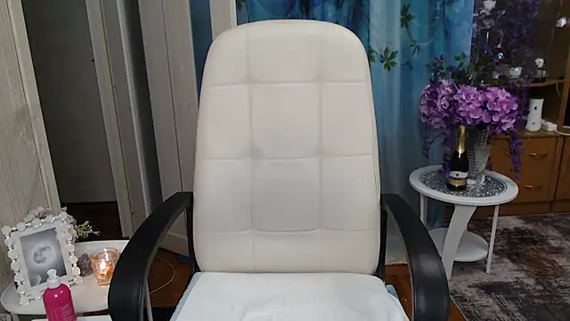 Mika_Passion live sex cam