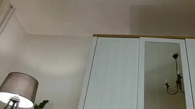 LittleNicolee live sex cam