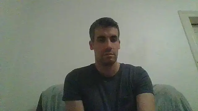 JulioIsHere4you's cam snapshot