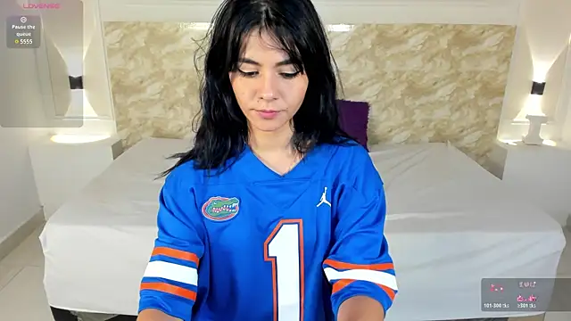 LyraFrost1's cam snapshot