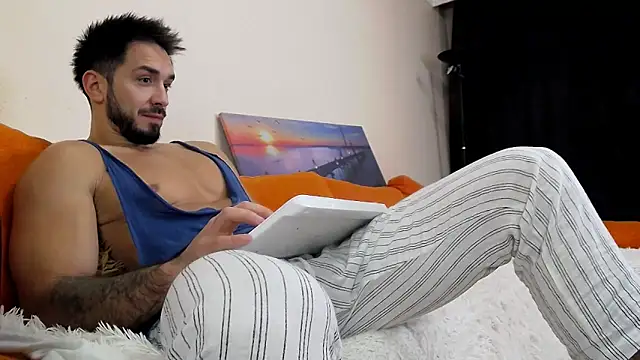 MichaelWills live sex cam