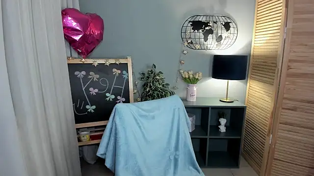 Madelaineses's cam snapshot